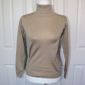 Beige turtleneck long sleeve